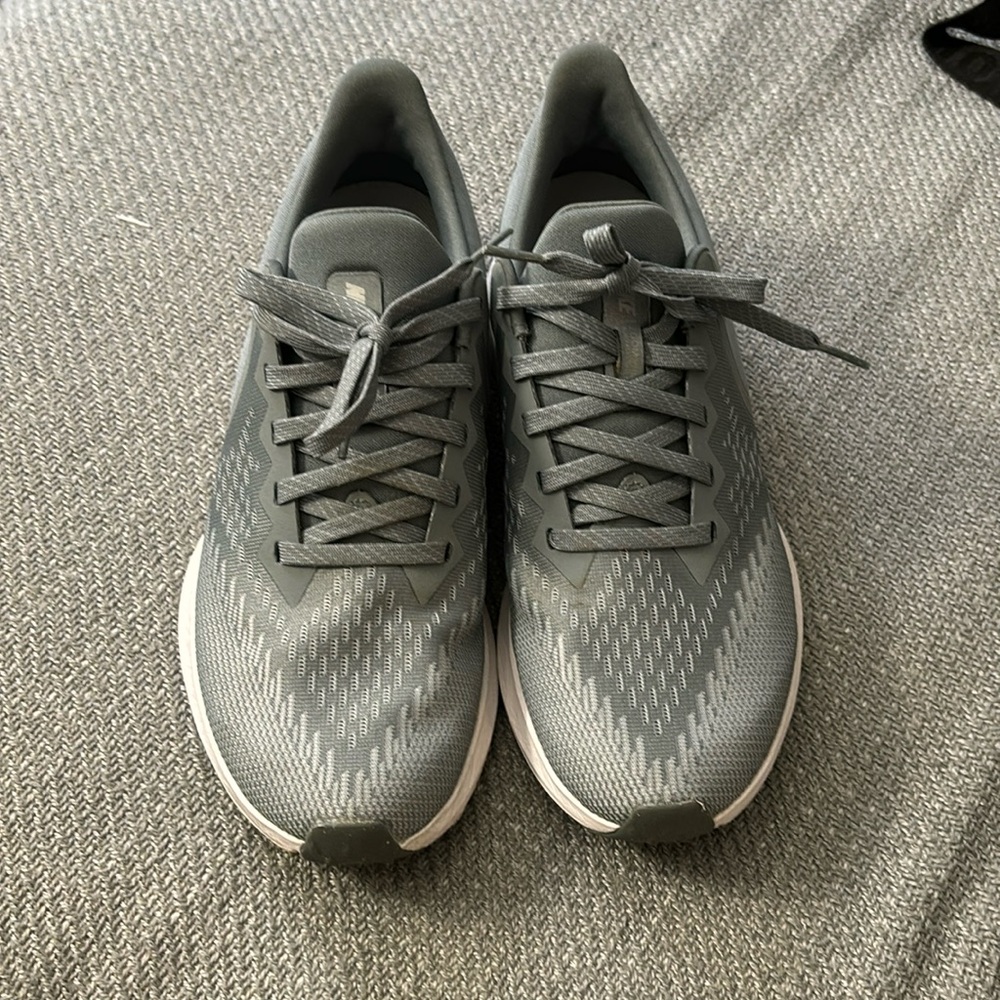 NIKE. Gray Running Shoes